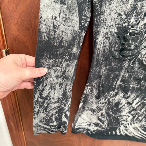 Treasure Rock Womens L Long Sleeve Lace V Neck Graphic T Shirt Top - Picture 3 of 9